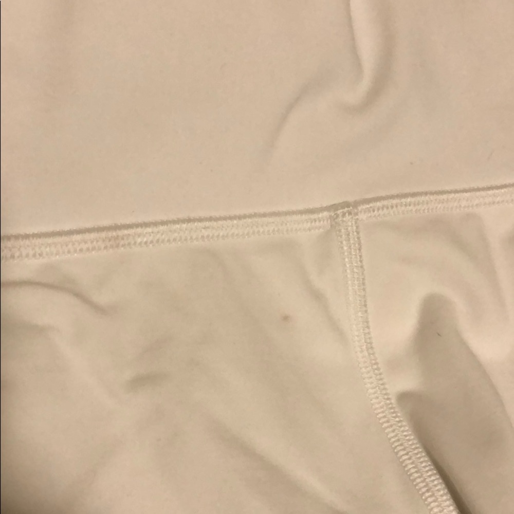 Lululemon train time pants (size 6) - Picture 7 of 7